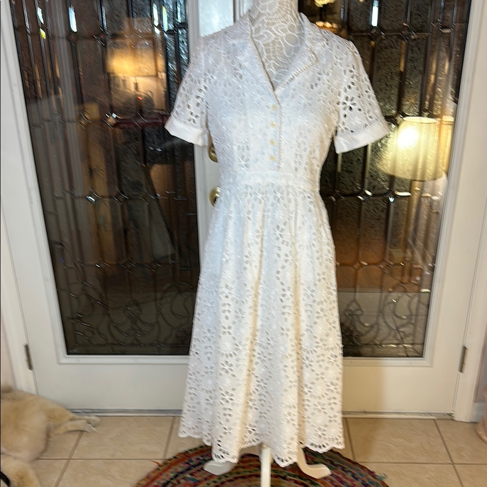 White A-line Midi Dress with Notched Collar and Short Sleeves